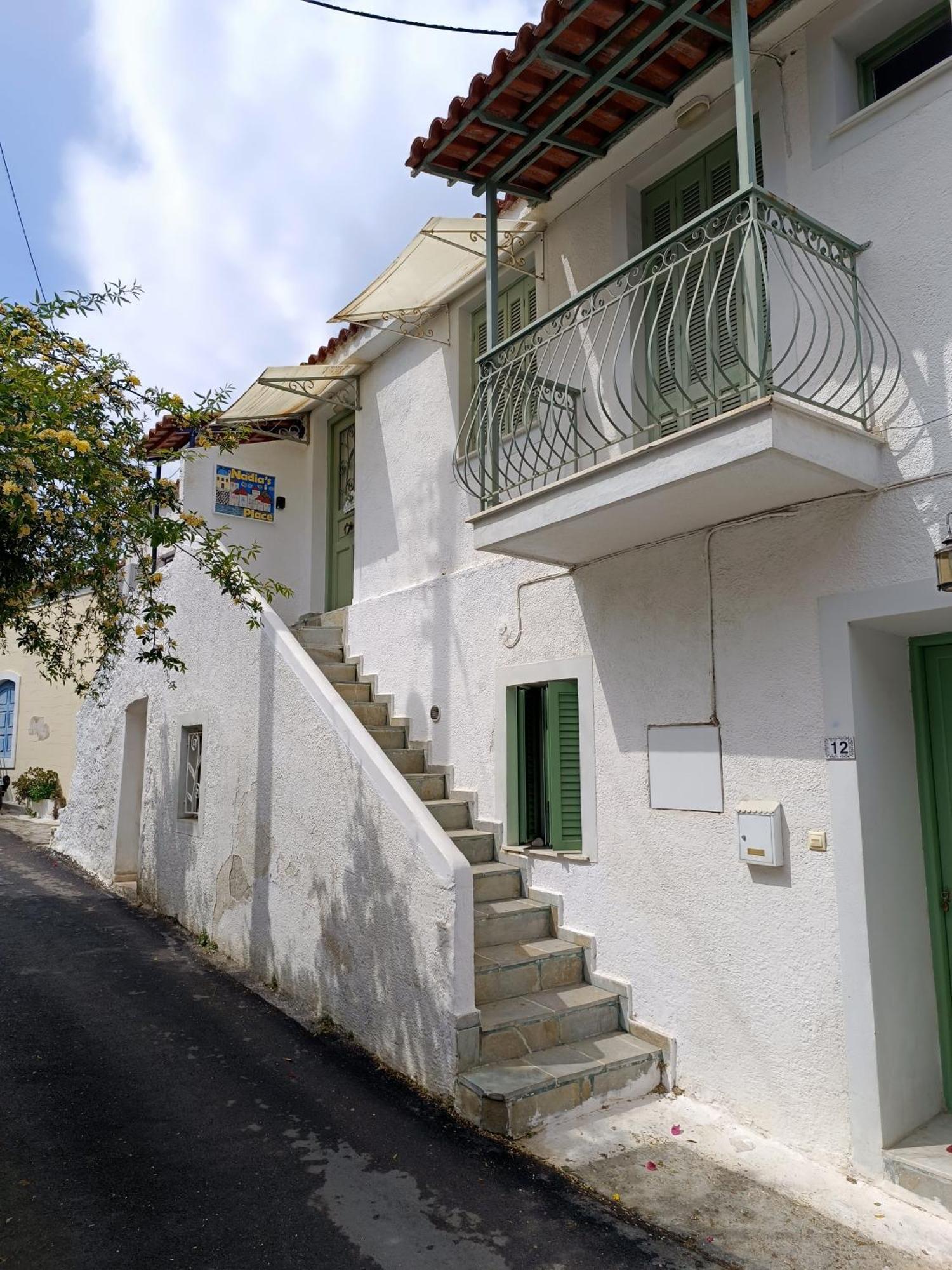 Nadia'S Place Poros Town ภายนอก รูปภาพ